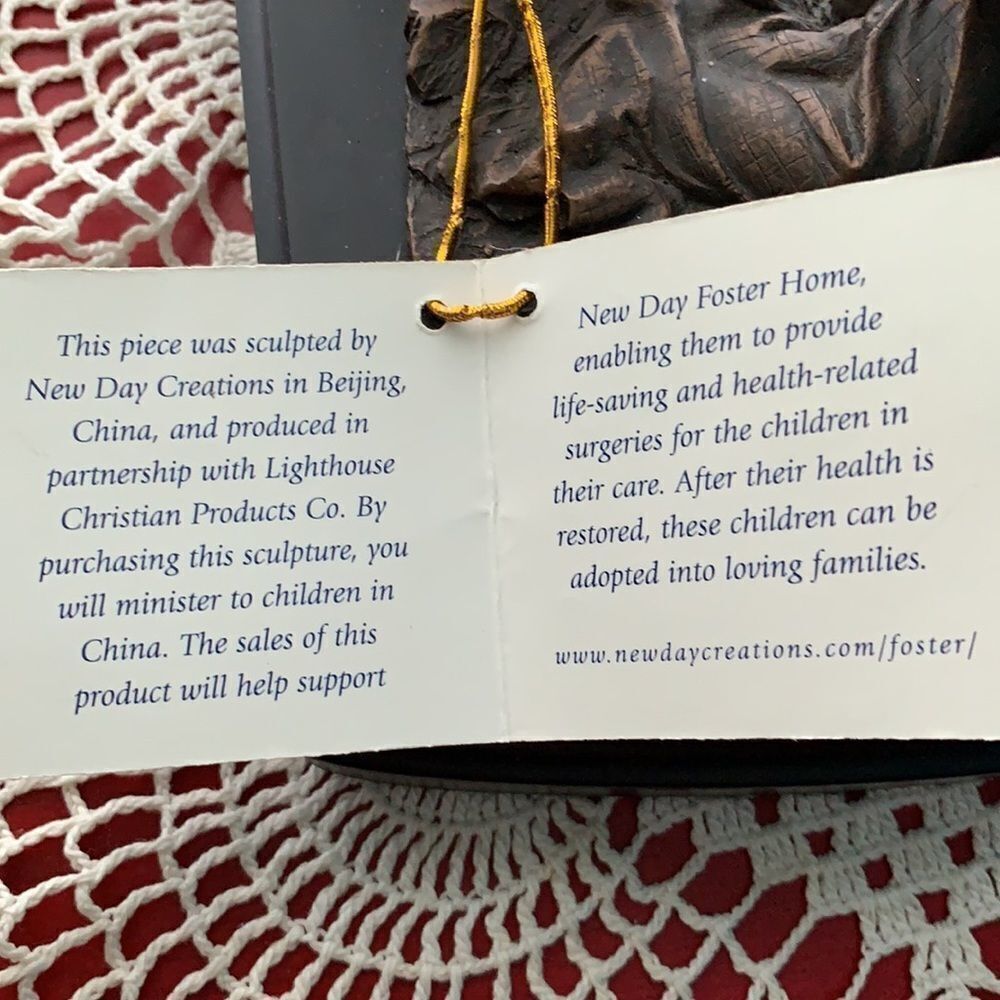 RARE Jesus and the Cross “Moments of Faith” Sculpture. NWT - Picture 4 of 8